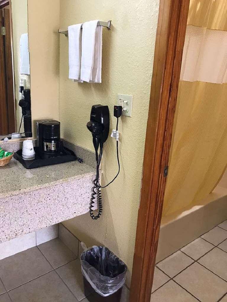 Americas Best Value Inn-Indianola Habitación foto